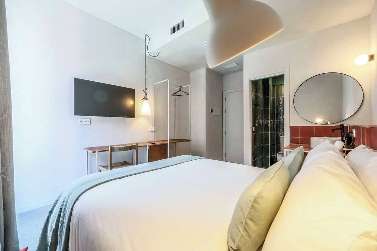 Double Room | Free WiFi
