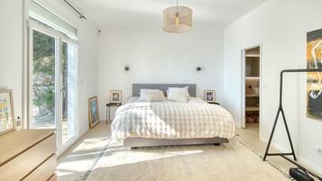 2 dormitorios, tabla de planchar con plancha, wifi y ropa de cama