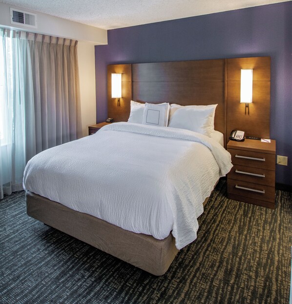 Penthouse, 2 Bedrooms, Kitchen | Laptop workspace, blackout drapes, iron/ironing board, free WiFi