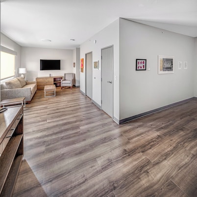 Aspen Suites Hotel Anchorage Downtown