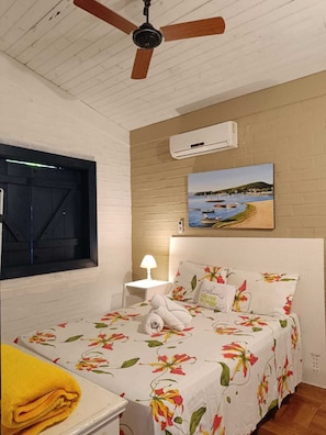 6 bedrooms, iron/ironing board, WiFi