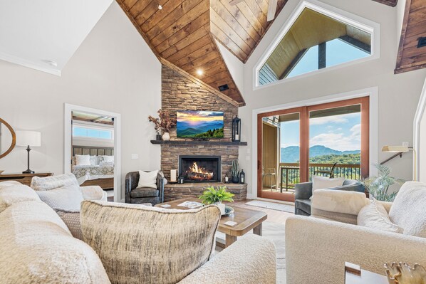 TV, fireplace - Escape to the mountains in this brand-new luxury condo on Sugar Mountain, NC (Sugar Mountain)