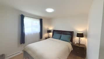 3 Schlafzimmer, BĂŒgeleisen/BĂŒgelbrett, WLAN, BettwĂ€sche