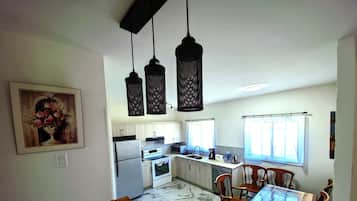 Microones, forn, placa de cuina i rentaplats