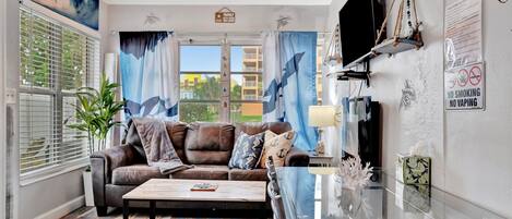 Appartement, 1 grand lit et 1 canapé-lit, patio | Coin séjour