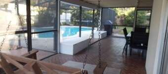 Luxury 3 BR 2 1/2 Bath pool home in South Lakeland Sleeps 7 ideally located