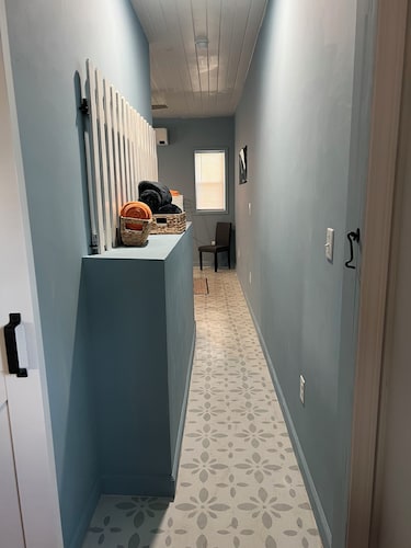 Charming 2-bedroom house in tranquil  Stover Missouri. Pet friendly