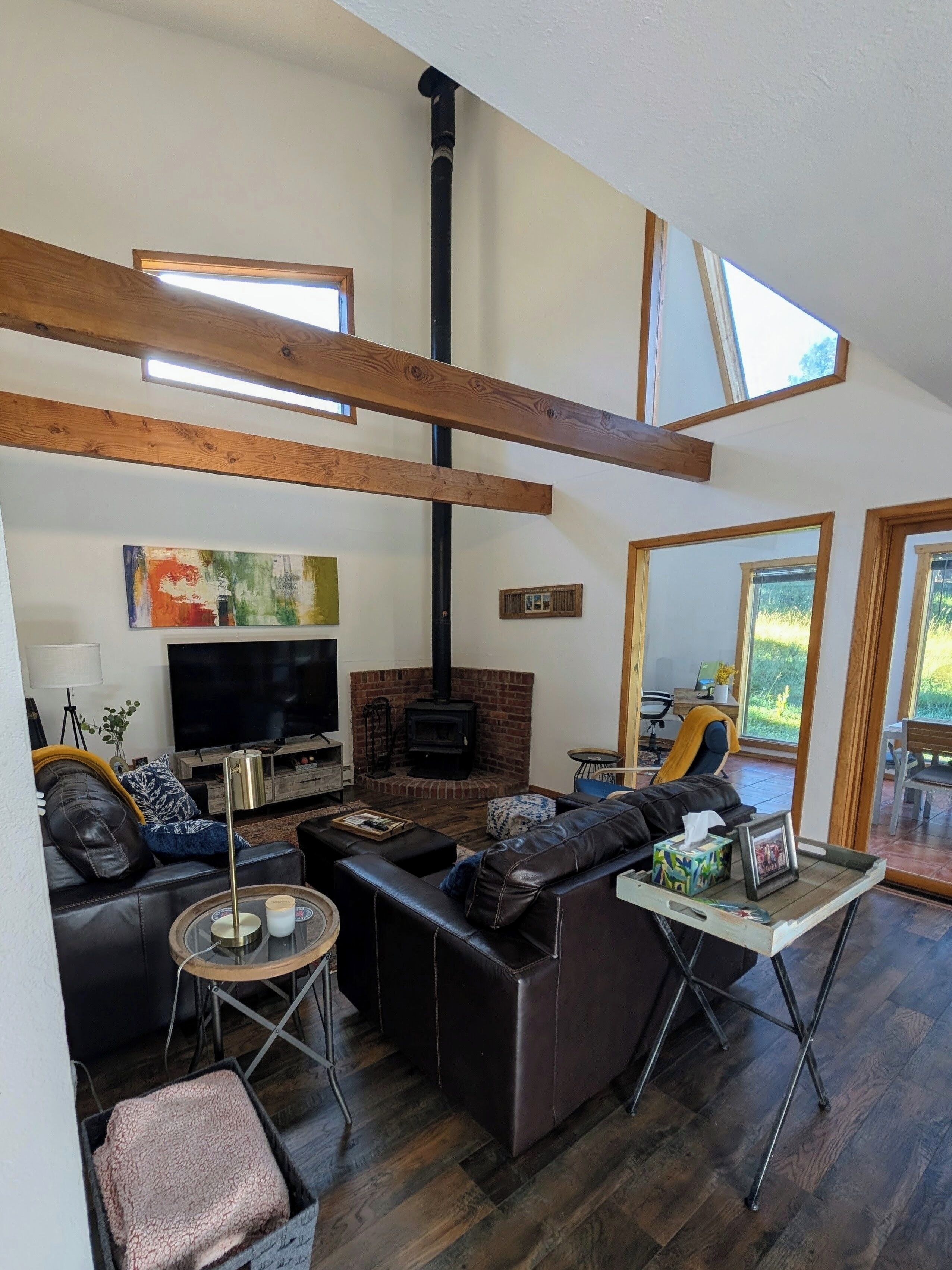 TV, fireplace, computer monitors