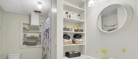 Towels, soap, toilet paper