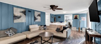 Spacious 3BR Gulfport Retreat Sleeps 6 RV Parking + Backyard