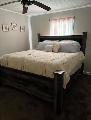 3 habitaciones, tabla de planchar con plancha y wifi gratis