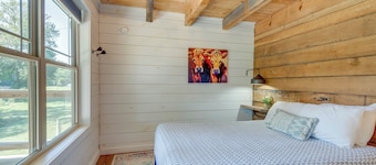 Cottage by the Creek-One hour West of Nashville