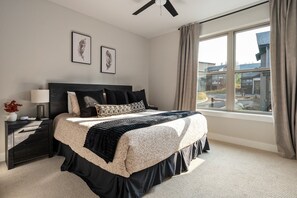 3 bedrooms, desk, iron/ironing board, travel cot