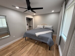 4 bedrooms, WiFi, bed sheets