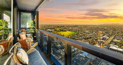 Highrise Luxury Penthouse Spectacular Views 3B3B1P