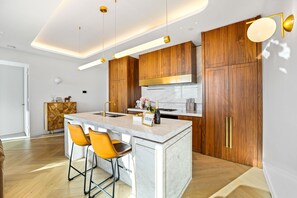 Microwave, oven, stovetop, dishwasher - Highrise Luxury Penthouse Spectacular Views 3B3B1P (Box Hill)