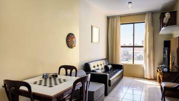 Estúdio standard, cozinha, vista para a cidade | Área de estar