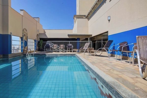 Piscina externa