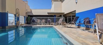 LUIX LONDRINA FLAT HOTEL