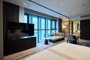Habitación ejecutiva con 2 camas individuales | Caja fuerte, cortinas opacas, wifi gratis y ropa de cama