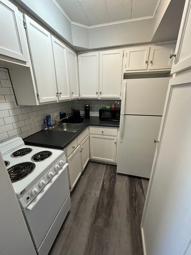 The Loft small studio apartment on the 2nd floor.  Private, Small & Affordable