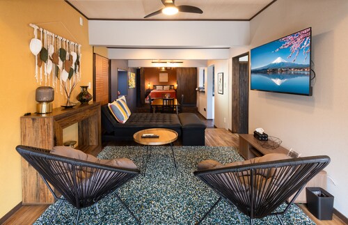 2 bedroom villa with jacuzzi