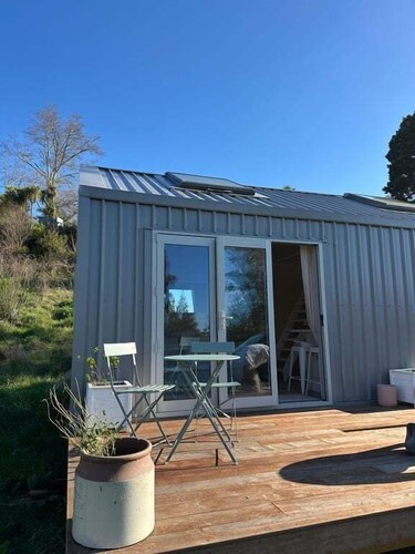 Beautiful French-Designed Tiny Home | Te Mata Peak Views