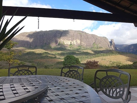 Outdoor dining. Foolish Fish Lookout