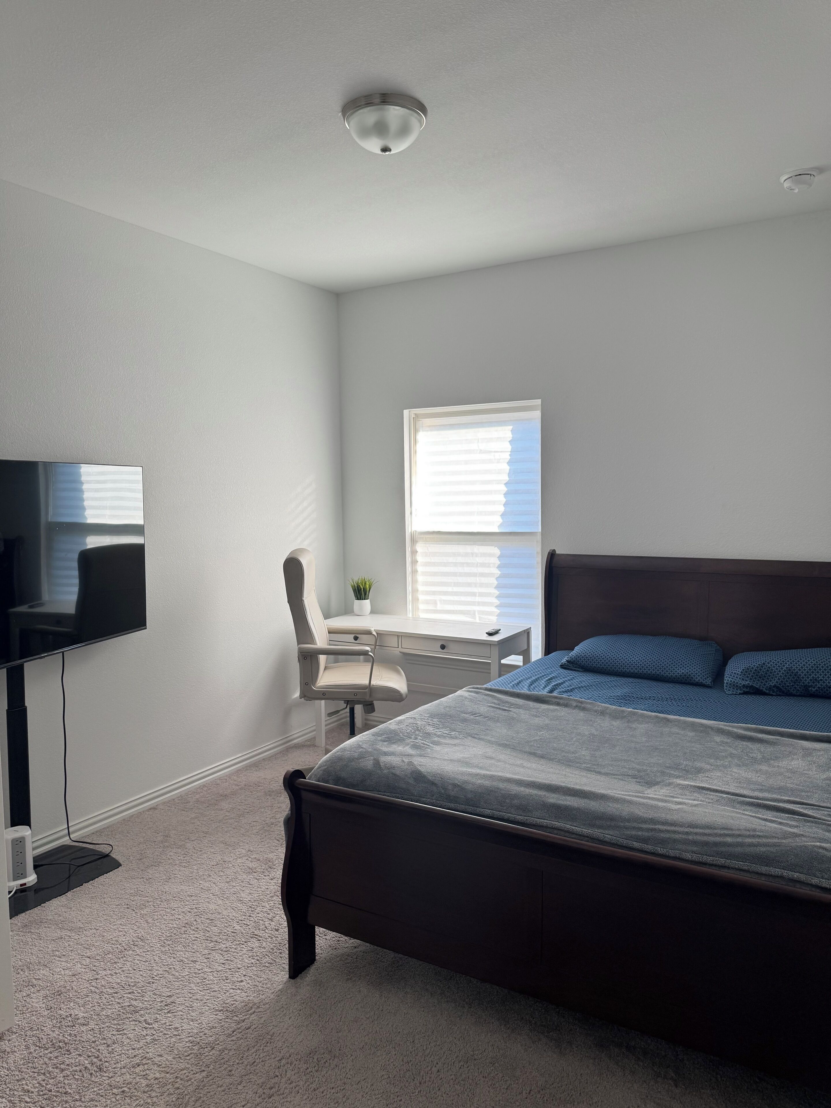 3 bedrooms, iron/ironing board, WiFi