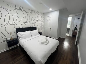 2 bedrooms, iron/ironing board, free WiFi, bed sheets - Modern 2-Bedroom Apartment in Vibrant DC (Washington)