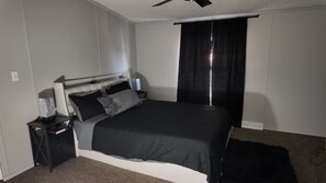 1 chambre, fer et planche à repasser, Wi-Fi, literie fournie