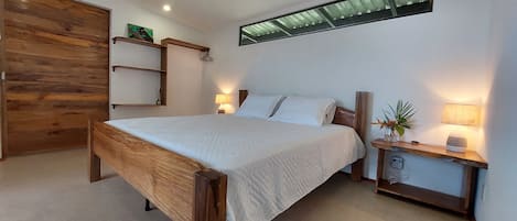 2 bedrooms, in-room safe, desk, free WiFi