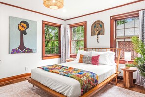 2 habitaciones, tabla de planchar con plancha, wifi y ropa de cama 