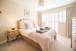 3 bedrooms, iron/ironing board, travel cot, WiFi - Woodland Lodge, Aldeburgh (Aldeburgh)