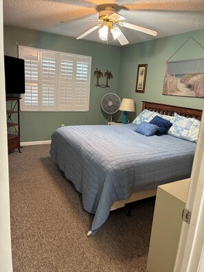 2 bedrooms, iron/ironing board, bed sheets