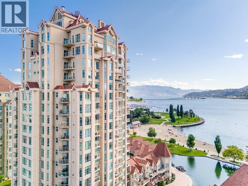 Beautiful Downtown Kelowna Condo with Amazing Views!