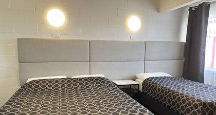 Jolly Knight Motel