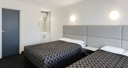 Jolly Knight Motel