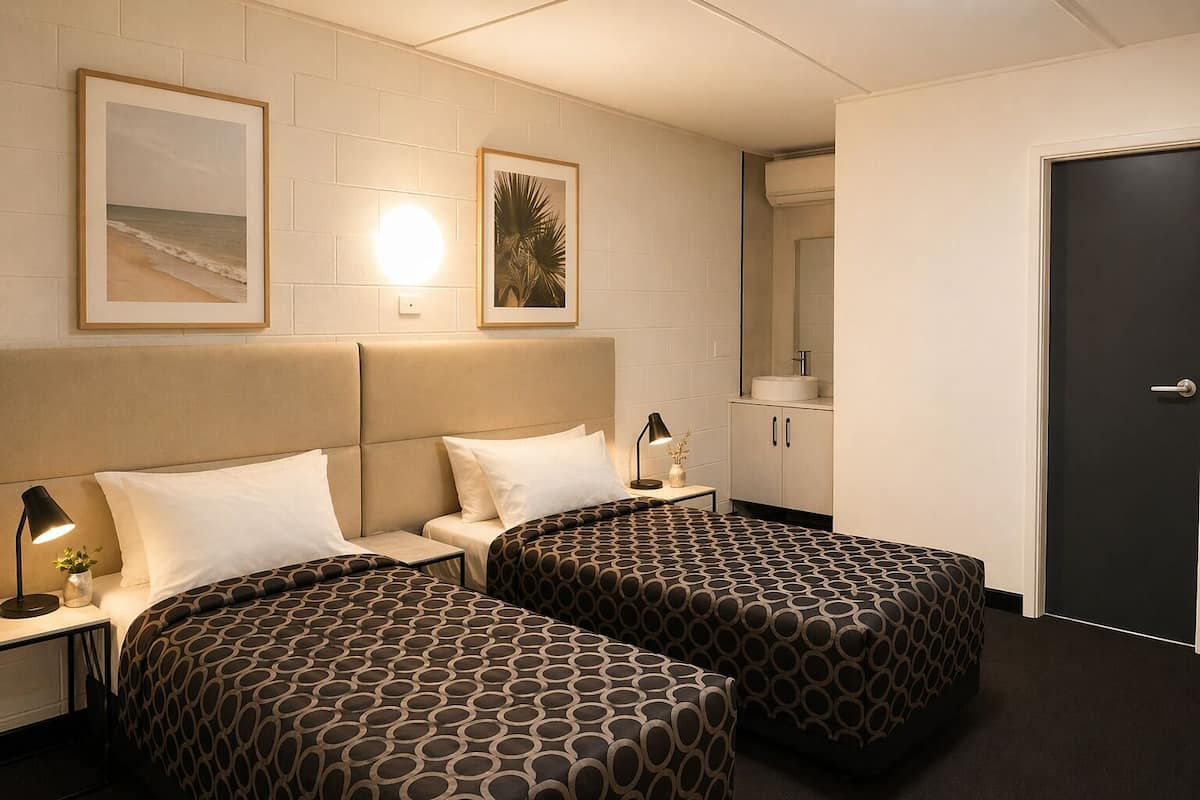 Classic Twin Room | Desk, laptop workspace, blackout drapes, iron/ironing board