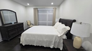 4 間睡房、熨斗/熨衫板、Wi-Fi、床單