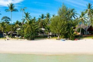 Beach nearby, sun-loungers