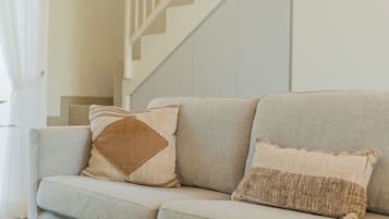 Deluxe Townhome, Pool View | Living area