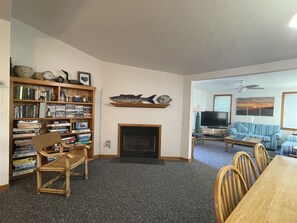 Living area - Chasing Sunsets Dog-friendly home w/deck and ocean view (HATTERAS)