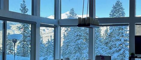 Ferienhaus | Essbereich im Zimmer