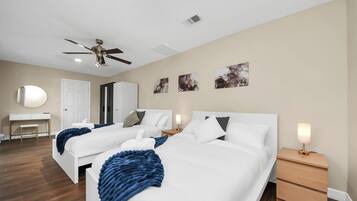 5 makuuhuonetta, silitysrauta/-lauta, internet, vuodevaatteet