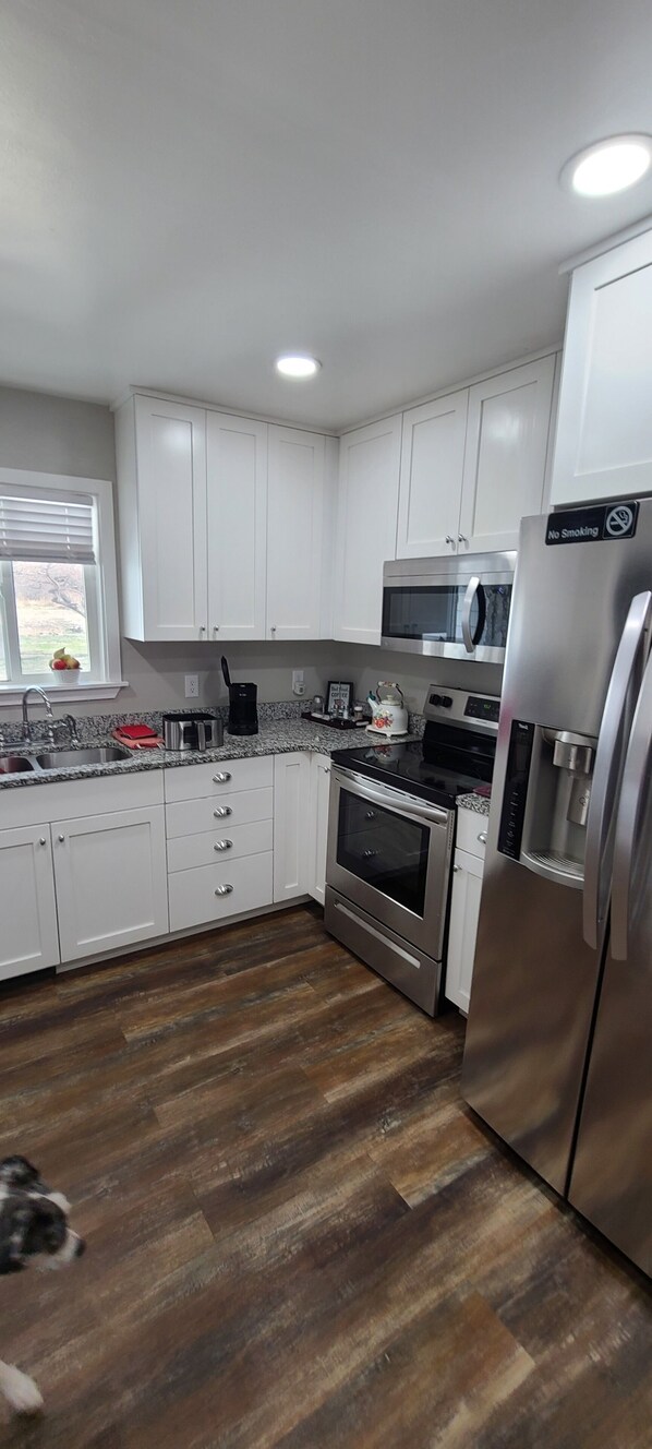 Microwave, oven, stovetop, dishwasher