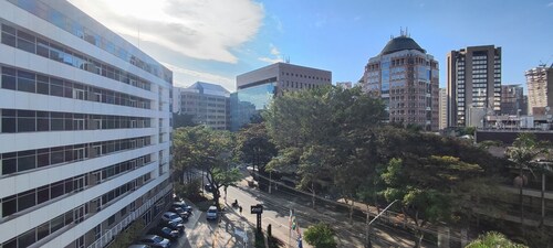 Flat in a hotel near the American consulate and Transamerica Expo.