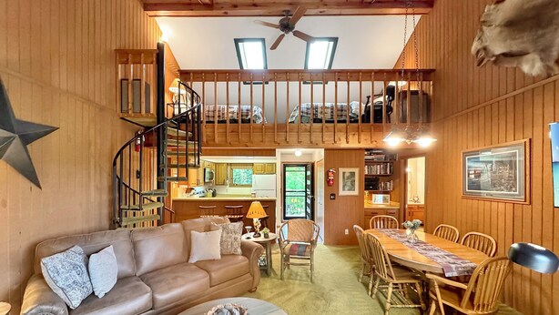 Living area - Bear Hills Retreat with Scenic Fairway Views (Hill City)