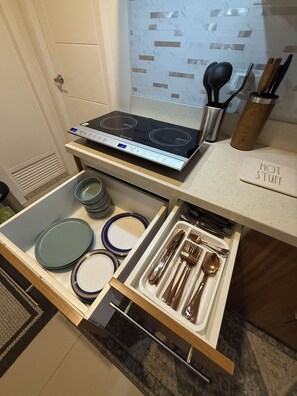 Micro-ondes, plaque de cuisson