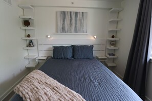 2 chambres, bureau, accès au Wi-Fi (inclus), literie fournie